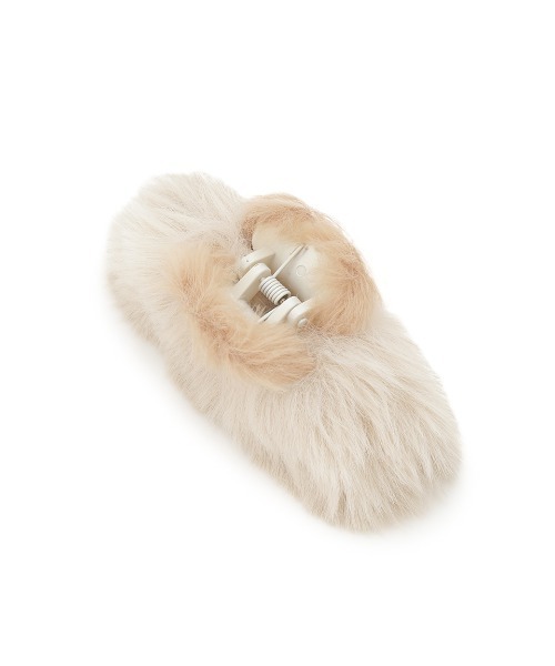 SNIDEL(スナイデル)の「ファーバンス(バレッタ/ヘアクリップ・レディース・ピンクベージュ/ライトベージュ・F)」の6枚目の写真