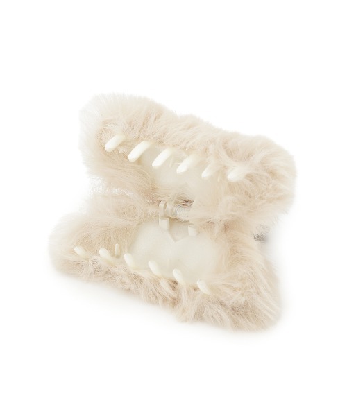 SNIDEL(スナイデル)の「ファーバンス(バレッタ/ヘアクリップ・レディース・ピンクベージュ/ライトベージュ・F)」の8枚目の写真