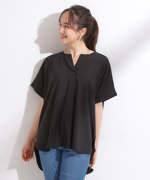 SHOO・LA・RUE(シューラルー)の「【S-LL】さらりとしたタッチが上品見え ワンボタンデザイン トップス(Tシャツ/カットソー・レディース・オフホワイト/ブルー系その他/ブラック・01/02/03/04)」の11枚目の写真
