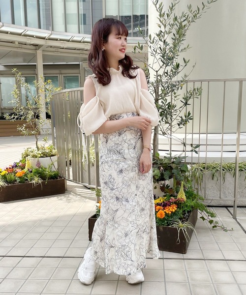 one after another NICE CLAUP(ワンアフターアナザーナイスクラップ)の「WEB限定/肩リボンマルチウェイブラウス(シャツ/ブラウス・レディース・アイボリー/ブラック/ドット/ベージュ系その他・FREE)」の5枚目の写真
