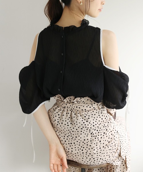 one after another NICE CLAUP(ワンアフターアナザーナイスクラップ)の「WEB限定/肩リボンマルチウェイブラウス(シャツ/ブラウス・レディース・アイボリー/ブラック/ドット/ベージュ系その他・FREE)」の12枚目の写真