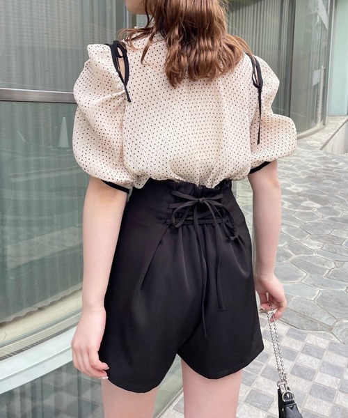one after another NICE CLAUP(ワンアフターアナザーナイスクラップ)の「WEB限定/肩リボンマルチウェイブラウス(シャツ/ブラウス・レディース・アイボリー/ブラック/ドット/ベージュ系その他・FREE)」の14枚目の写真