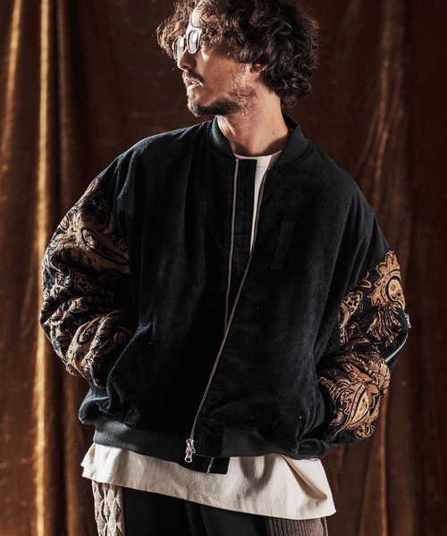 ANGENEHM(アンゲネーム)の「mj10981-Mixed Fabric Bomber Jacket ボンバージャケット(AG05-022acf)(ミリタリージャケット・メンズ・ブラック/サンドベージュ・M/S/L)」の2枚目の写真