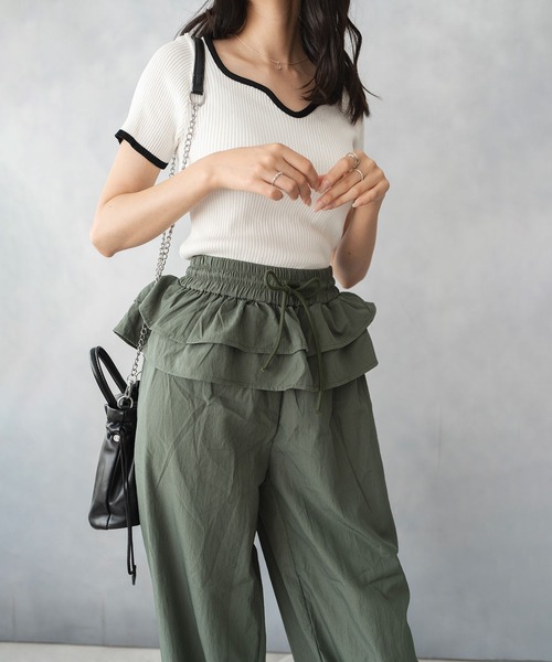 Asterellivi(アステレリビ)の「ウエスト フリル ワイドパンツ(その他パンツ・レディース・ブラック/カーキ/ピンク・FREE)」の12枚目の写真