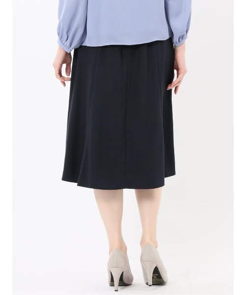 m.f.editorial（エムエフエディトリアル）の「【ストレッチ ウォッシャブル】m.f.エディトリアル レディース シャーク フレアースカート 紺(セットアップ可能)（スーツスカート・レディース・ネイビー・S/MEDIUM/LARGE）」の18枚目の写真