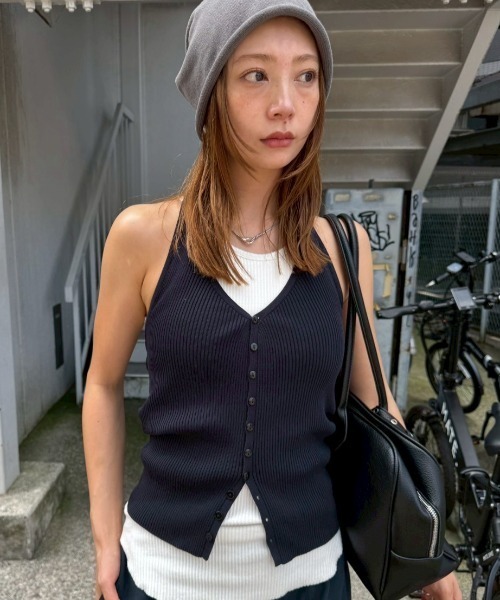 ホルターネックニットベスト（ニット/セーター）｜HANNE（アン）の