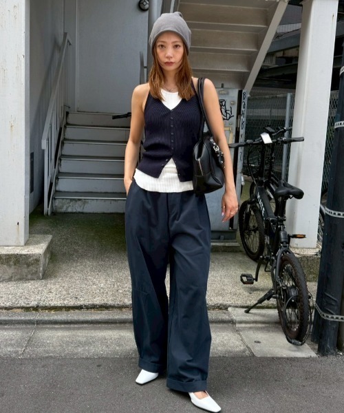 HANNE（アン）の「ホルターネックニットベスト（ニット/セーター・レディース・ベージュ/ネイビー・FREE）」の18枚目の写真