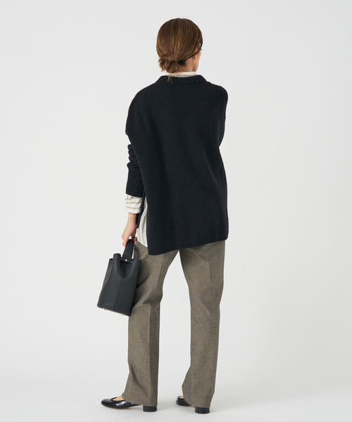 IENA（イエナ）の「《WEB限定/追加》ウールカシミヤ 脇スリットクルーネックプルオーバー（ニット/セーター・レディース・チャコールグレー/ブラック/サックスブルー・FREE）」の18枚目の写真