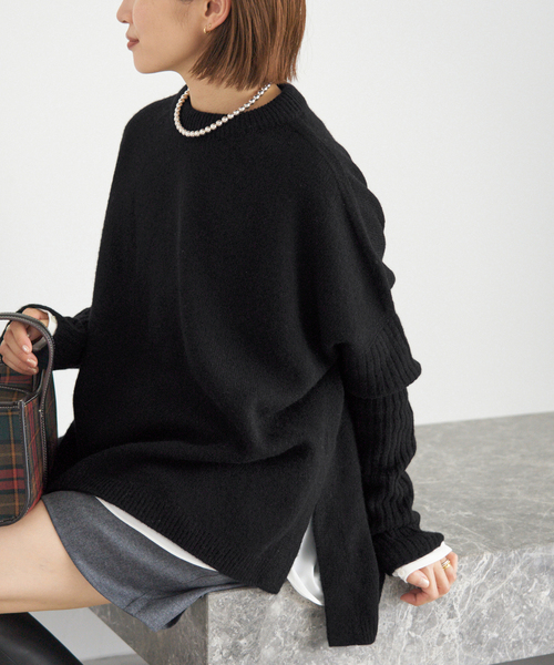 IENA（イエナ）の「《WEB限定/追加》ウールカシミヤ 脇スリットクルーネックプルオーバー（ニット/セーター・レディース・チャコールグレー/ブラック/サックスブルー・FREE）」の21枚目の写真