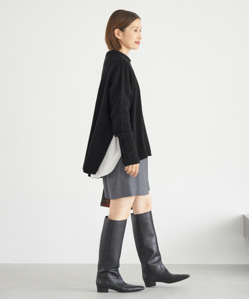 IENA（イエナ）の「《WEB限定/追加》ウールカシミヤ 脇スリットクルーネックプルオーバー（ニット/セーター・レディース・チャコールグレー/ブラック/サックスブルー・FREE）」の22枚目の写真