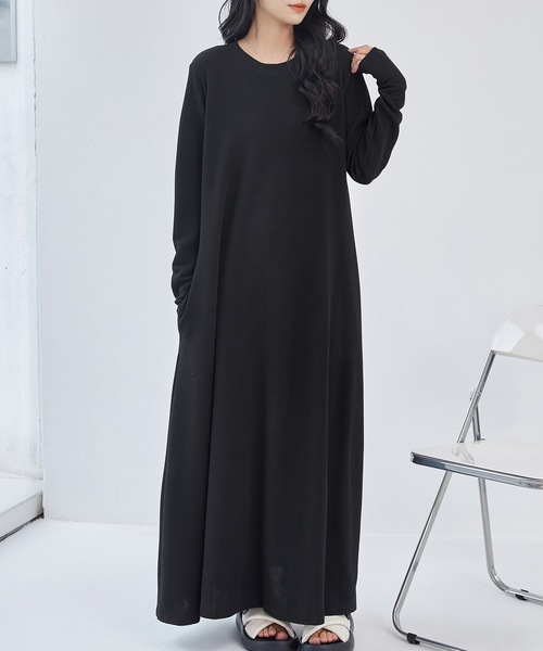 Lace Ladies(レースレディース)の「ソリッドカラー Aライン 長袖 マキシ ワンピース(ワンピース・レディース・ブラック/ブラウン/グレー/モカ・FREE/S)」の2枚目の写真