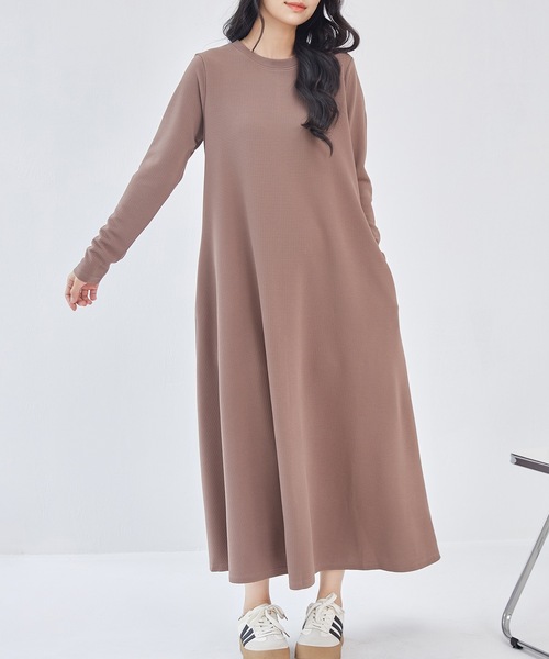 Lace Ladies(レースレディース)の「ソリッドカラー Aライン 長袖 マキシ ワンピース(ワンピース・レディース・ブラック/ブラウン/グレー/モカ・FREE/S)」の14枚目の写真