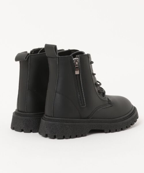 URBAN CHERRY(アーバンチェリー)の「レースアップショートブーツ(ブーツ・キッズ・ブラック・19.0cm/18.0cm/22.0cm/21.0cm/20.0cm)」の19枚目の写真