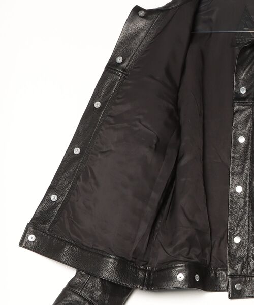 A LEATHER(エーレザー)の「A LEATHER TRUCKER JACKET (AMJ2505)(その他アウター・メンズ・キャメル/ブラック・56/58)」の4枚目の写真