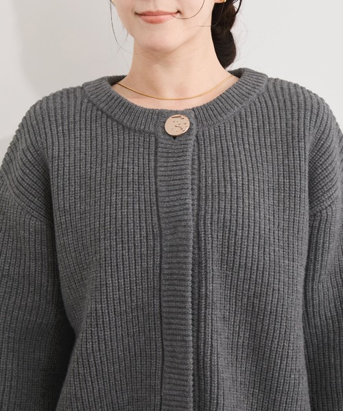 le cercle ADAM ET ROPE'(ルセルクルアダムエロペ)の「メタルボタン片畔ニットカーデ(カーディガン/ボレロ・レディース・ネイビー/レッド系その他2/グレー・FREE)」の17枚目の写真