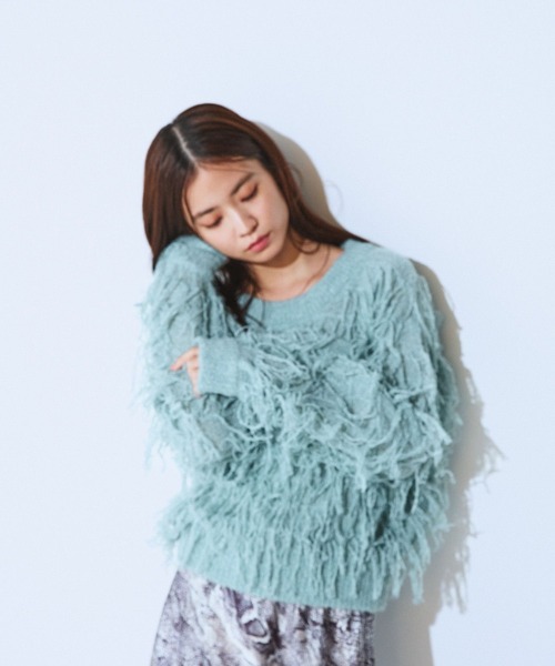 JEANASIS（ジーナシス）の「ループフリンジショートプルオーバー/599692（ニット/セーター・レディース・ブラック/グレー/アイボリー/ブラウン系その他/ブルー・FREE）」の9枚目の写真