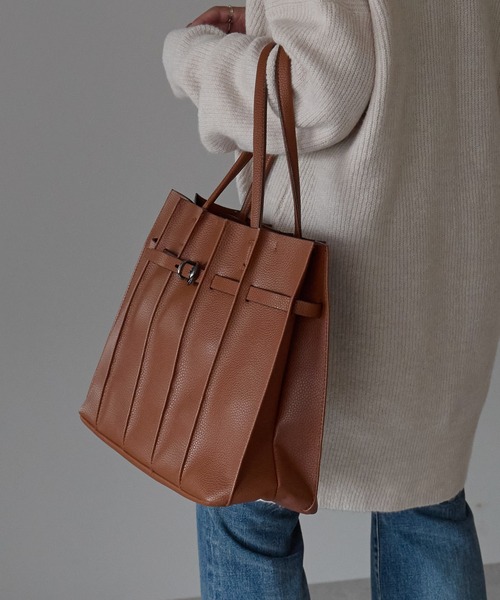 GUSCIO(グッシオ)の「【グッシオベーシック】プリーツトートバッグ A4 軽量(トートバッグ・レディース・ブラウン/シャンパン/ブラック/グレイッシュベージュ・FREE)」の5枚目の写真