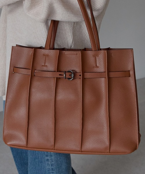 GUSCIO(グッシオ)の「【グッシオベーシック】プリーツトートバッグ A4 軽量(トートバッグ・レディース・ブラウン/シャンパン/ブラック/グレイッシュベージュ・FREE)」の6枚目の写真