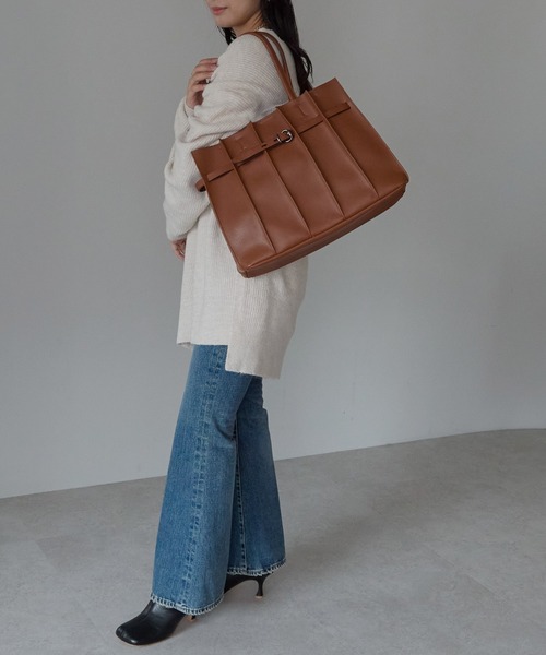 GUSCIO(グッシオ)の「【グッシオベーシック】プリーツトートバッグ A4 軽量(トートバッグ・レディース・ブラウン/シャンパン/ブラック/グレイッシュベージュ・FREE)」の13枚目の写真