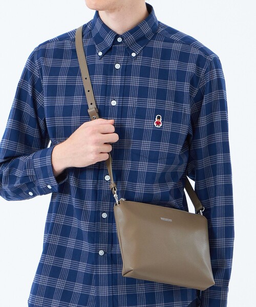 MACKINTOSH PHILOSOPHY（ﾏｯｷﾝﾄｯｼｭ ﾌｨﾛｿﾌｨｰ）の「シンセティックシュリンクレザー 2WAYショルダーバッグ（ショルダーバッグ・メンズ・ブラック/グレー系その他2・FREE）」の3枚目の写真
