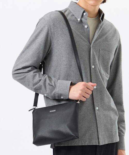 MACKINTOSH PHILOSOPHY（ﾏｯｷﾝﾄｯｼｭ ﾌｨﾛｿﾌｨｰ）の「シンセティックシュリンクレザー 2WAYショルダーバッグ（ショルダーバッグ・メンズ・ブラック/グレー系その他2・FREE）」の4枚目の写真