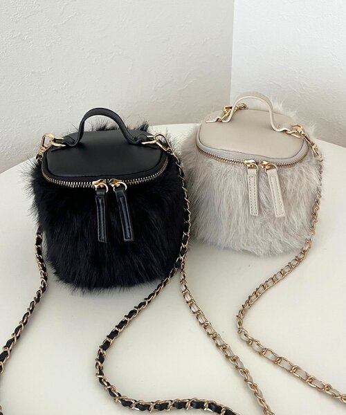 prose verse（プロズヴェール）の「ファーバニティバッグ（ショルダーバッグ・レディース・ブラック/グレイッシュベージュ・FREE）」の3枚目の写真