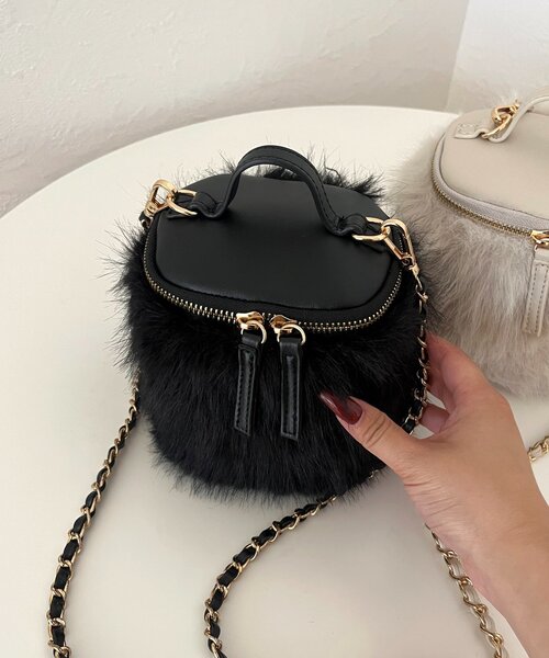 prose verse（プロズヴェール）の「ファーバニティバッグ（ショルダーバッグ・レディース・ブラック/グレイッシュベージュ・FREE）」の4枚目の写真