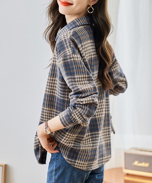 ReRe（リリ）の「レギュラーカラーチェック柄シャツ（シャツ/ブラウス・レディース・ブルー/ブラウン・MEDIUM）」の7枚目の写真