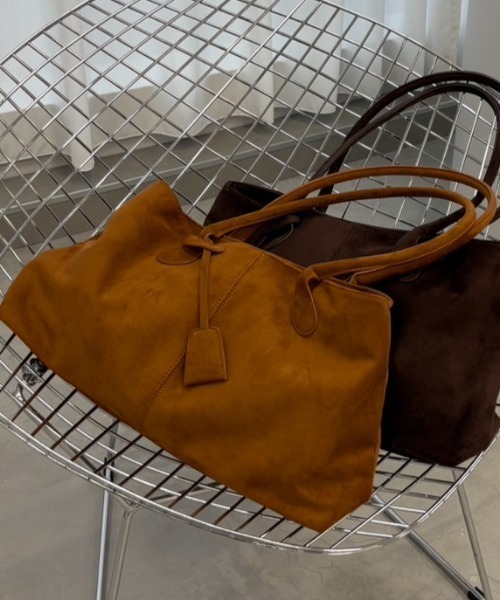 Trish(トリッシュ)の「ビーガンスエードビッグボストンBAG(ショルダーバッグ・レディース・ブラウン/キャメル・FREE)」の13枚目の写真