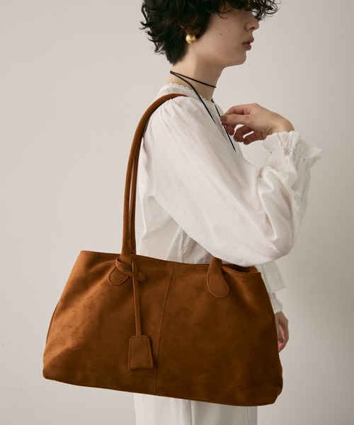 Trish(トリッシュ)の「ビーガンスエードビッグボストンBAG(ショルダーバッグ・レディース・ブラウン/キャメル・FREE)」の6枚目の写真