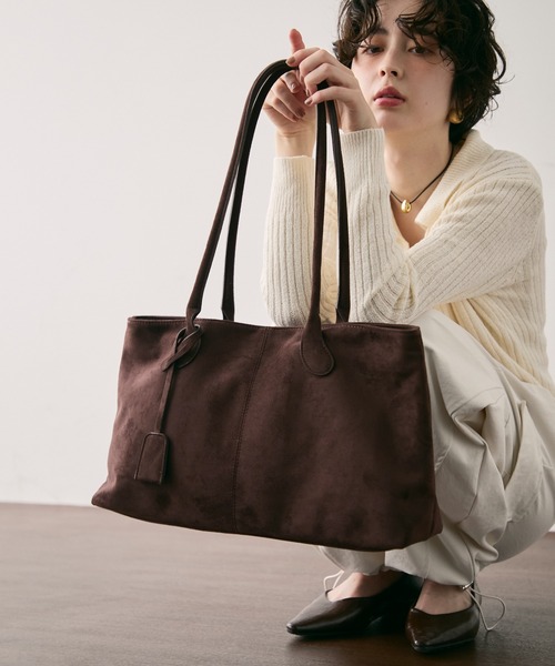 Trish(トリッシュ)の「ビーガンスエードビッグボストンBAG(ショルダーバッグ・レディース・ブラウン/キャメル・FREE)」の8枚目の写真