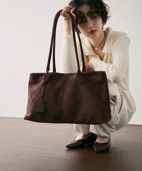 Trish(トリッシュ)の「ビーガンスエードビッグボストンBAG(ショルダーバッグ・レディース・ブラウン/キャメル・FREE)」の11枚目の写真