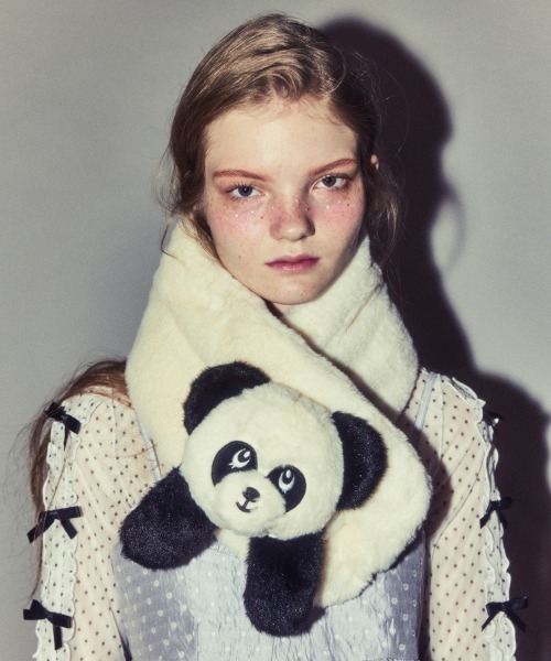 Candy Stripper（キャンディストリッパー）の「PEPE FUR マフラー（マフラー・レディース・アイボリー・FREE）」の3枚目の写真