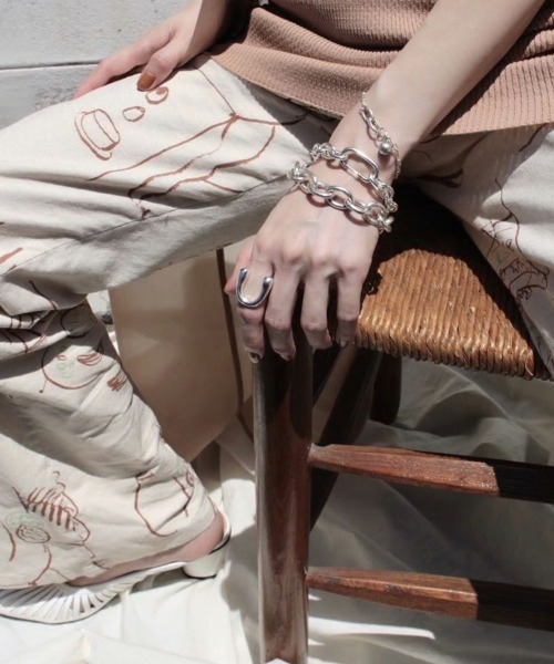 Soierie（ソワリー）の「クリップ ミドル ブレスレット / Clip middle bracelet（ブレスレット・レディース・シルバー・FREE）」の4枚目の写真