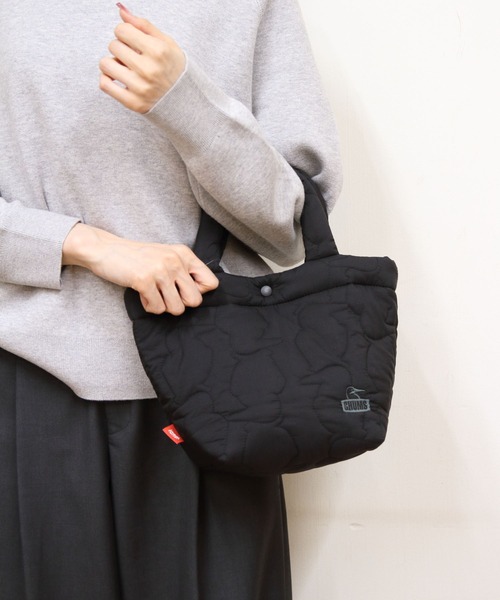 CHUMS(チャムス)の「CHUMS/チャムス ブービーステッチミニトートバッグ Booby Stitch Mini Tote Bag(バックパック/リュック・レディース・ブラック/オリーブ/オレンジ・FREE)」の1枚目の写真