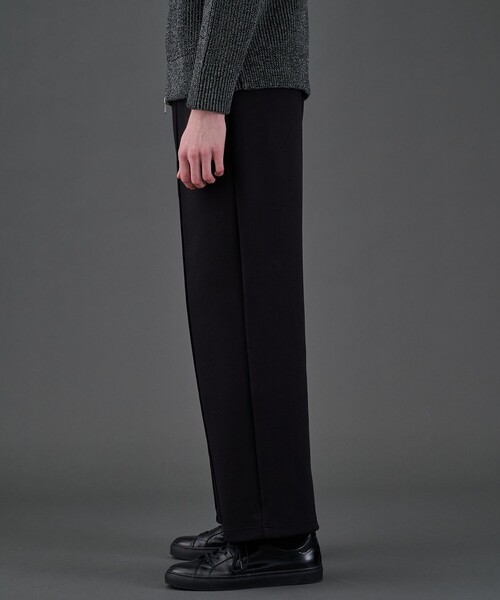 UNITED TOKYO(ユナイテッドトウキョウ)の「COMPACT AIR ダンボールパンツ(その他パンツ・メンズ・ダークグレー/ブラック・1/2)」の6枚目の写真