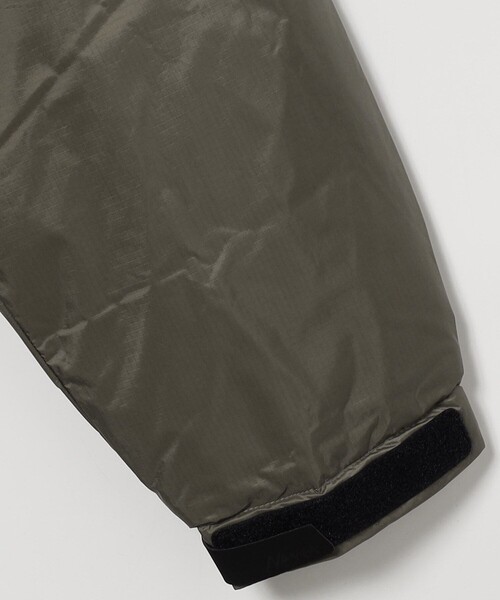 NANGA(ナンガ)の「NANGA/ナンガ AURORA TEX STAND COLLAR DOWN JACKET(ダウンジャケット/コート・メンズ・グレー/ブラック・LARGE/X-LARGE/MEDIUM/XX-LARGE/SMALL)」の7枚目の写真
