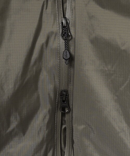 NANGA(ナンガ)の「NANGA/ナンガ AURORA TEX STAND COLLAR DOWN JACKET(ダウンジャケット/コート・メンズ・グレー/ブラック・LARGE/X-LARGE/MEDIUM/XX-LARGE/SMALL)」の9枚目の写真