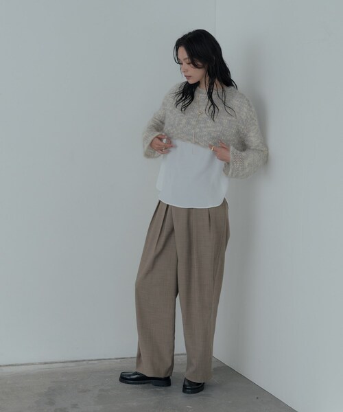 GALLEST(ギャレスト)の「クロップドメッシュニット(ニット/セーター・レディース・ブラック系8/ベージュ系8・38)」の3枚目の写真