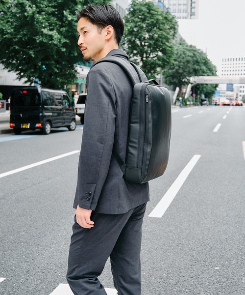 UNITED TOKYO（ユナイテッドトウキョウ）の「レザースマートバックパック（バックパック/リュック・メンズ・ブラック・FREE）」の18枚目の写真