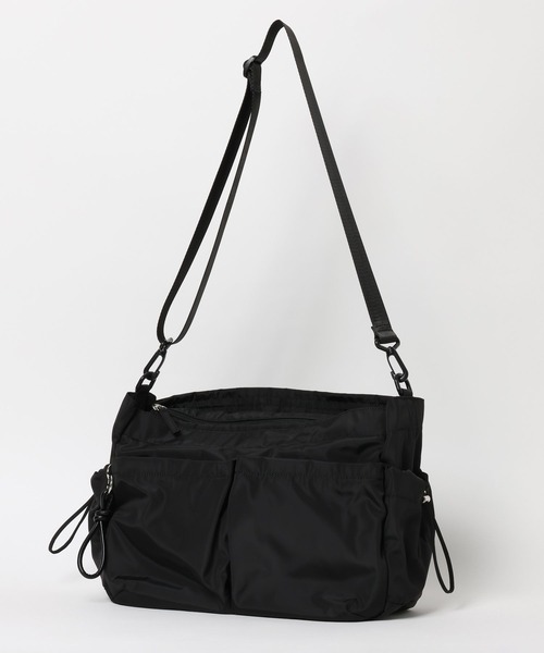 GLOBAL WORK（グローバルワーク）の「撥水軽量7ポケットハンドルショルダー/598245（ショルダーバッグ・レディース・チャコールグレー/ブラック/ダークブラウン/ベージュ・FREE）」の2枚目の写真