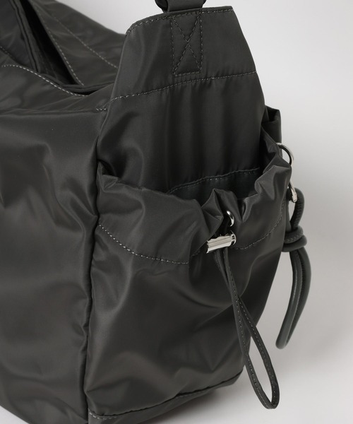 GLOBAL WORK（グローバルワーク）の「撥水軽量7ポケットハンドルショルダー/598245（ショルダーバッグ・レディース・チャコールグレー/ブラック/ダークブラウン/ベージュ・FREE）」の14枚目の写真