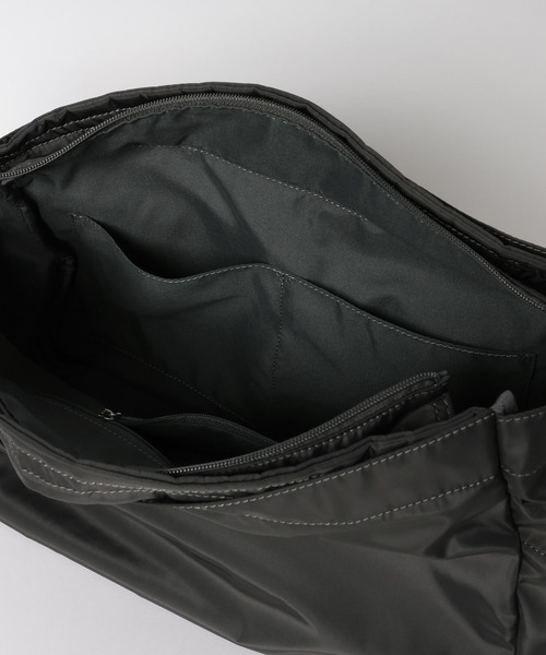 GLOBAL WORK（グローバルワーク）の「撥水軽量7ポケットハンドルショルダー/598245（ショルダーバッグ・レディース・チャコールグレー/ブラック/ダークブラウン/ベージュ・FREE）」の20枚目の写真