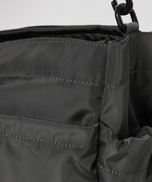 GLOBAL WORK（グローバルワーク）の「撥水軽量7ポケットハンドルショルダー/598245（ショルダーバッグ・レディース・チャコールグレー/ブラック/ダークブラウン/ベージュ・FREE）」の21枚目の写真