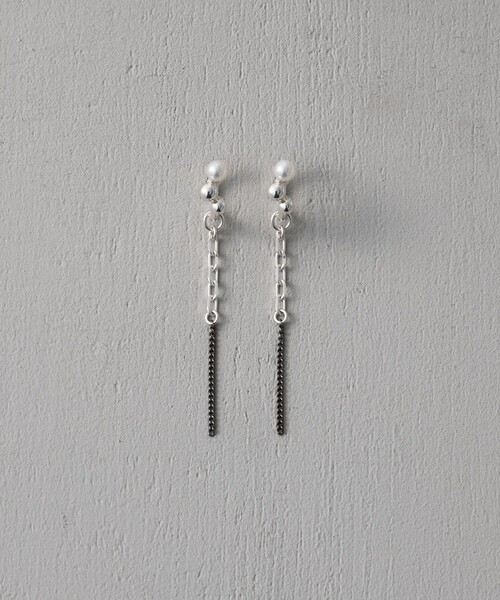 and cloud(アンドクラウド)の「Gradation Pearl Earring(イヤリング・レディース・シルバー系その他・FREE)」の2枚目の写真