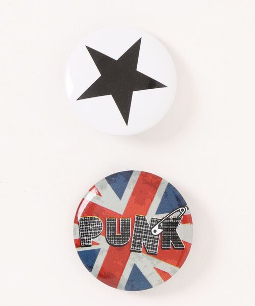 SPINNS(スピンズ)の「Vネックで色気盛れ★缶バッジ付きギャル復活ニット(ニット/セーター・レディース・ブラック/杢グレー/ボルドー/オフホワイト・ONESIZE)」の5枚目の写真