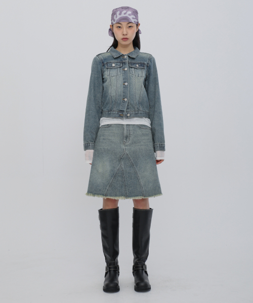CHICKS(チックス)の「スタンダードデニムクロップジャケットディープブルー(デニムジャケット・レディース・ダークブルー・SMALL/MEDIUM)」の2枚目の写真