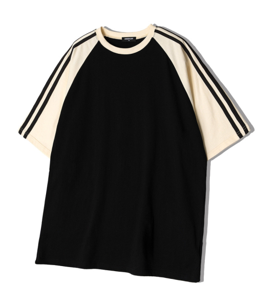 UNDEROFF（アンダーオフ）の「オーバーフィットラグラントラックライン半袖Tシャツバーガンディ（Tシャツ/カットソー・レディース・バーガンディー・SMALL/MEDIUM/LARGE/X-LARGE）」の3枚目の写真