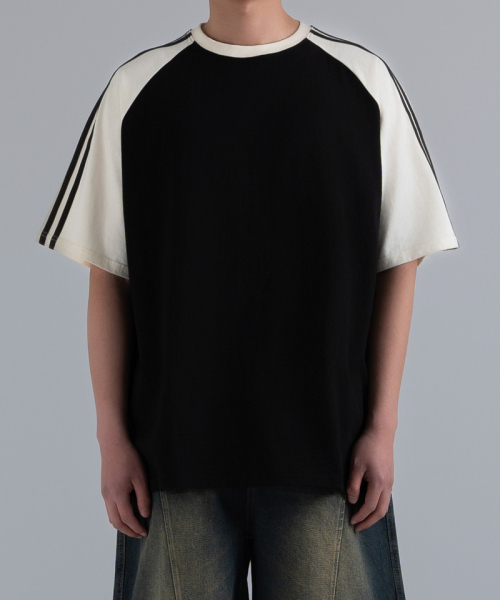 UNDEROFF（アンダーオフ）の「オーバーフィットラグラントラックライン半袖Tシャツバーガンディ（Tシャツ/カットソー・レディース・バーガンディー・SMALL/MEDIUM/LARGE/X-LARGE）」の5枚目の写真