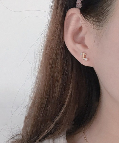 yu-ka（ユーカ）の「YU-KA:ツインパールボタニカルピアス twin Pearl pierce（ピアス（両耳用）・レディース・ゴールド/シルバー・FREE）」の3枚目の写真